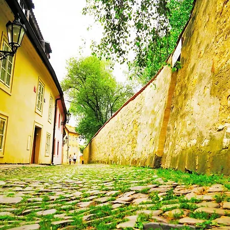Apartment Garden Castle Prague